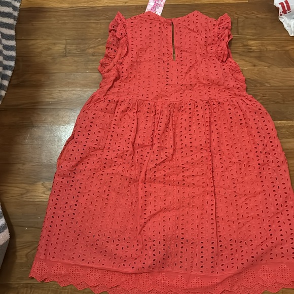 Coral romper. - Picture 4 of 6
